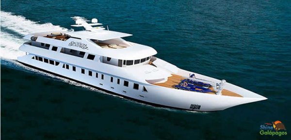 Grand Queen Beatriz Yacht