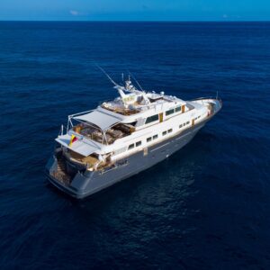 galapagos-angel-yacht-exterior5